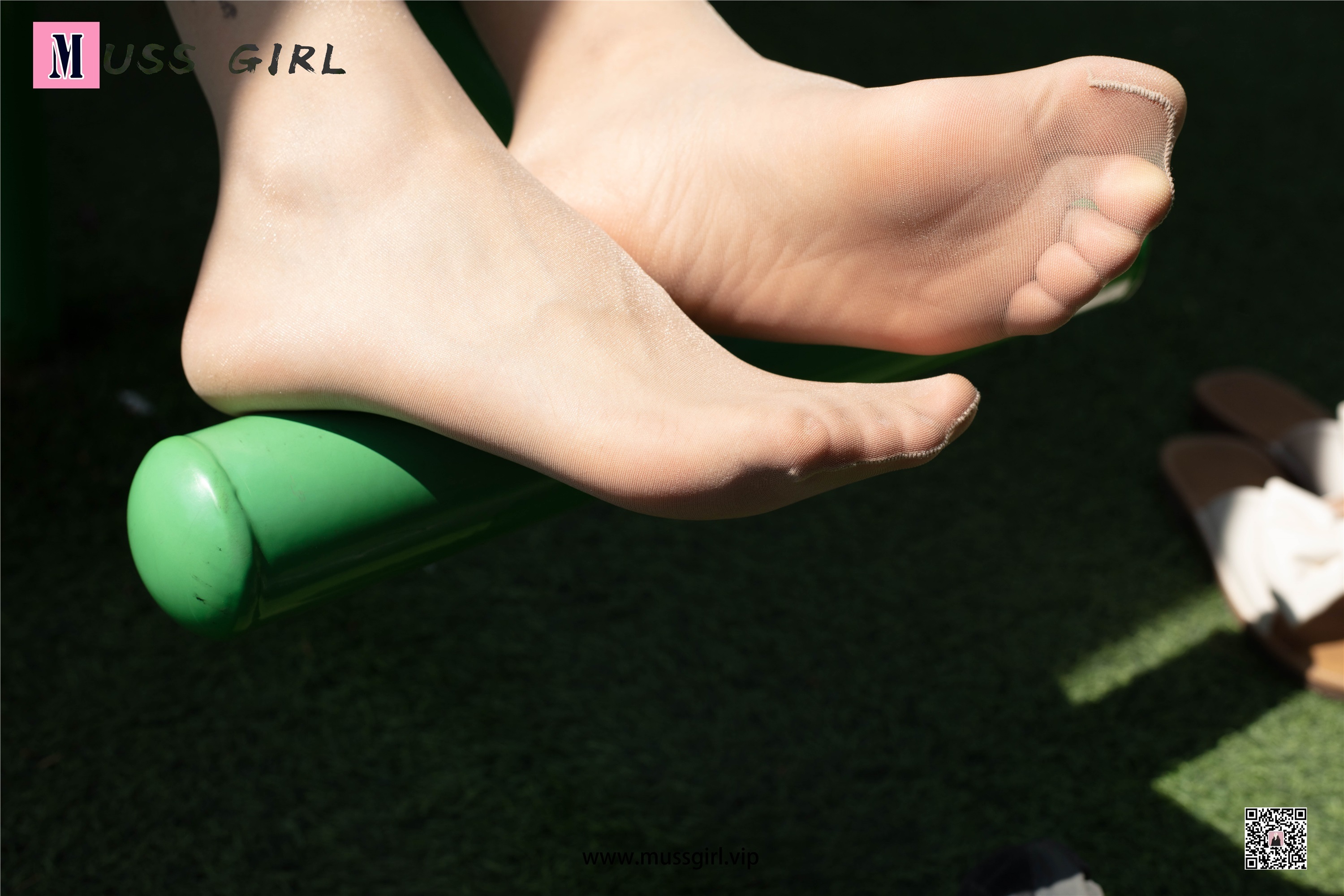 MussGirl慕丝女郎  NO.212 牛仔热裤肉丝美女2